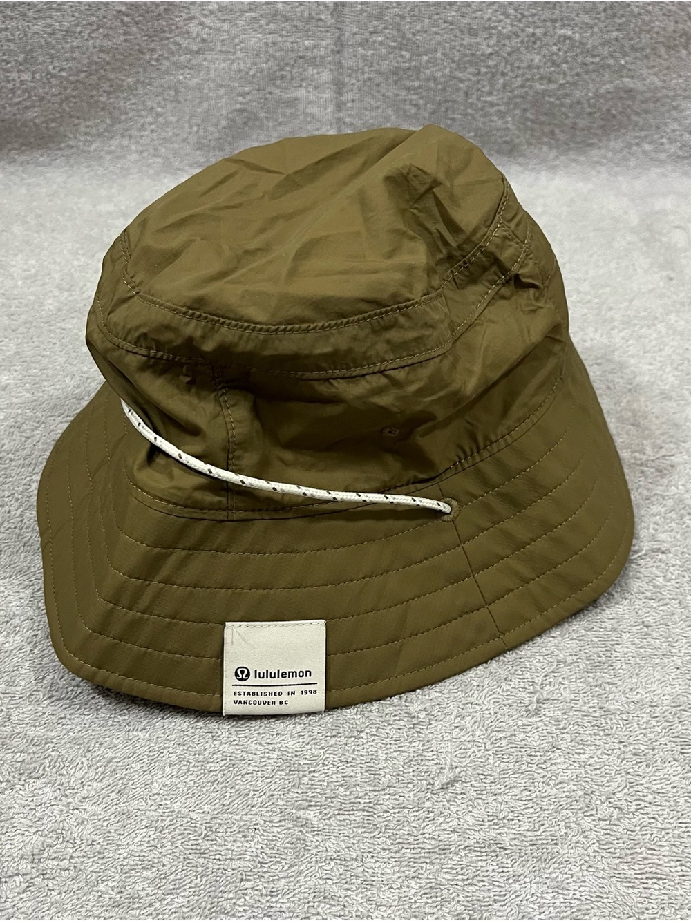 Lululemon Patch Logo Bucket Hat  Brown Size : S/M